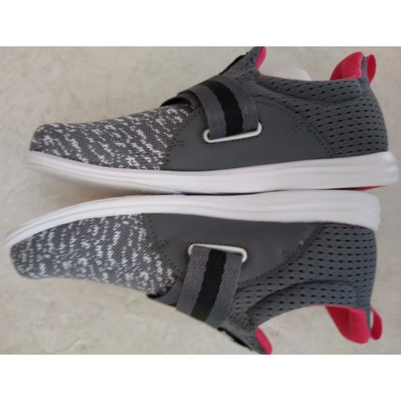 Brunswick Versa Grey//Pink Ladies Size 9